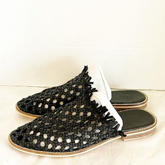 FREE PEOPLE
Mirage Woven Black Leather Mules Sz 40 US 10 - Picture 7 of 10